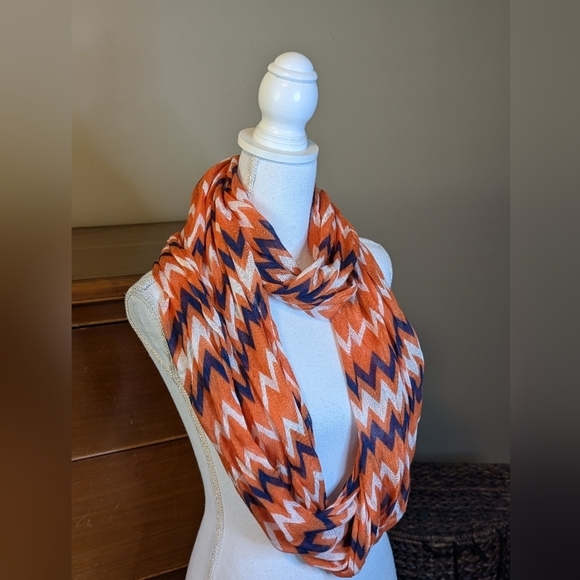 Charming Charlie Chevron Viscose Infinity SCARF Broncos / Florida Gators colors! - Picture 1 of 12